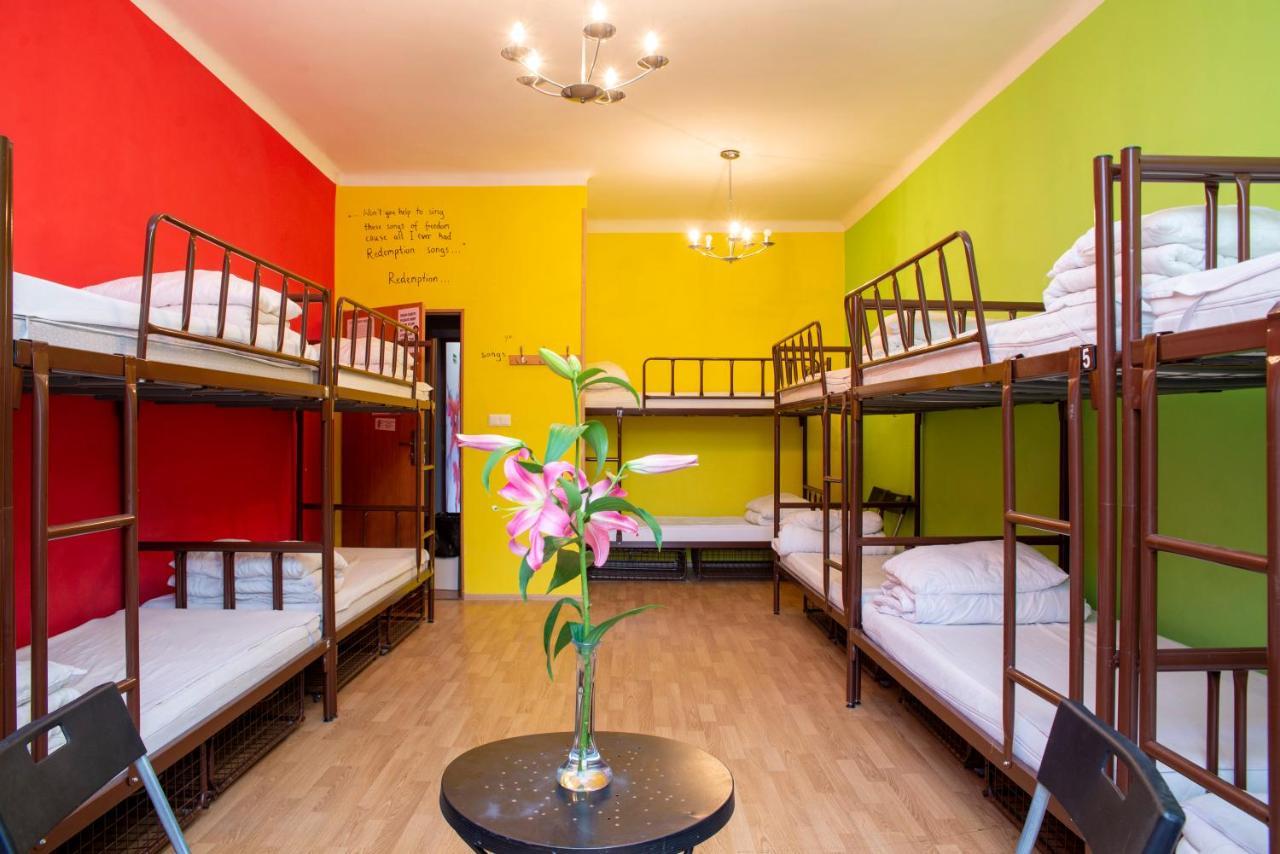 Let'S Rock Party Hostel! Age Limit From 18 Until 40! 克拉科夫 外观 照片