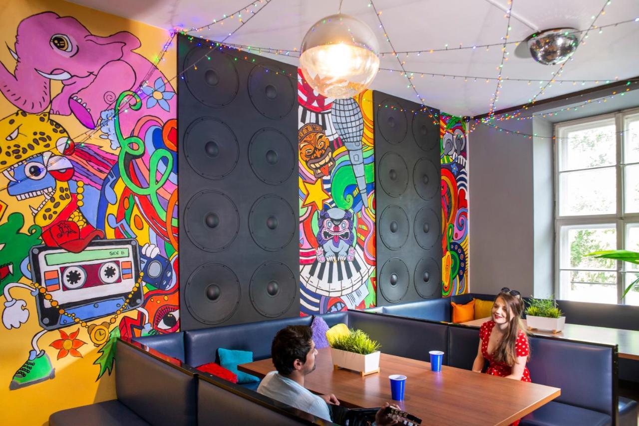 Let'S Rock Party Hostel! Age Limit From 18 Until 40! 克拉科夫 外观 照片