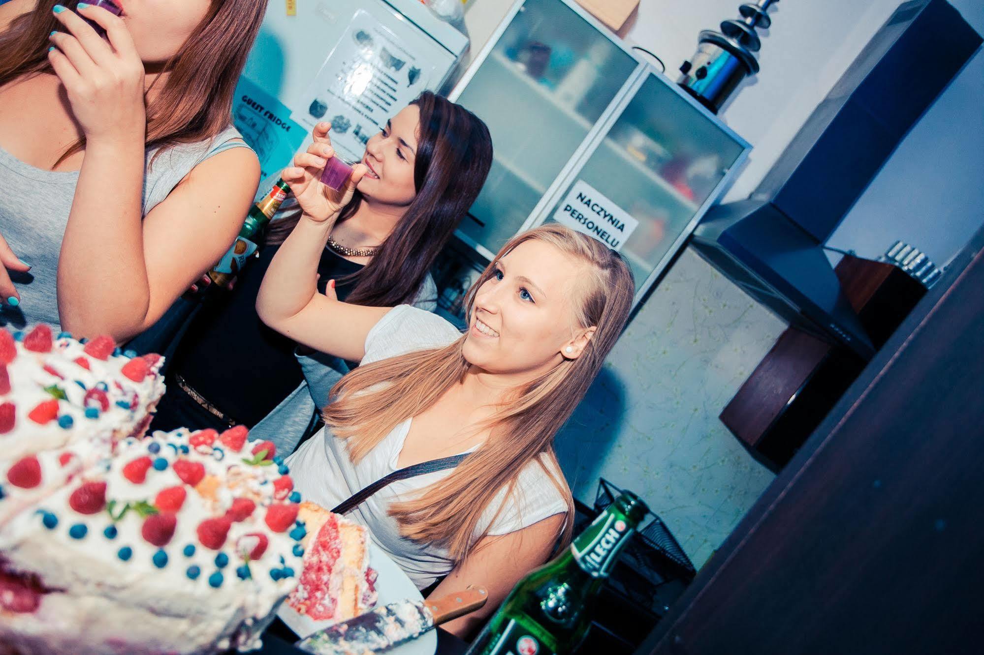 Let'S Rock Party Hostel! Age Limit From 18 Until 40! 克拉科夫 外观 照片